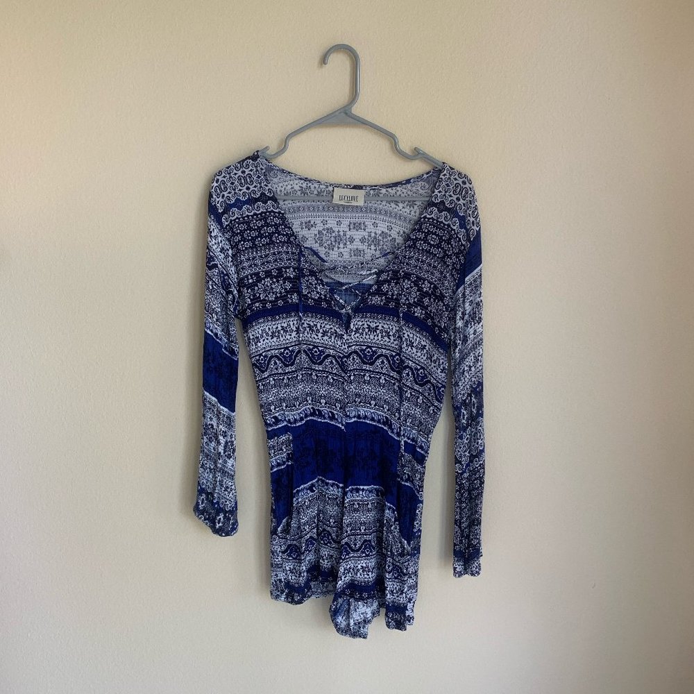 Lucy Love Romper. Size M. Blue and White